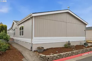 1000 S McKern Ct, Newberg, OR 97132 - Photo 2