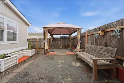 1000 S McKern Ct #123, Newberg, OR 97132 - Photo 36