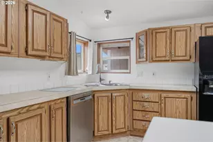 1000 S McKern Ct, Newberg, OR 97132 - Photo 18