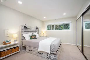 2015 Eastwood Ln, Eugene, OR 97401 - Photo 18