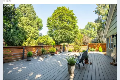 2015 Eastwood Ln, Eugene, OR 97401 - Photo 16