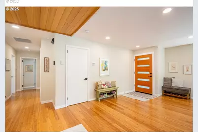 2015 Eastwood Ln, Eugene, OR 97401 - Photo 4