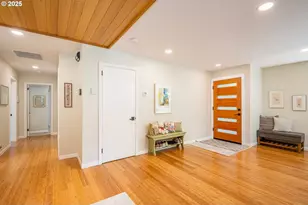 2015 Eastwood Ln, Eugene, OR 97401 - Photo 4