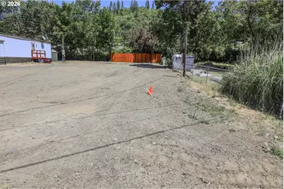3817 Hooker Rd, Roseburg, OR 97470 - Photo 12