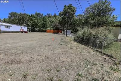 3817 Hooker Rd, Roseburg, OR 97470 - Photo 6