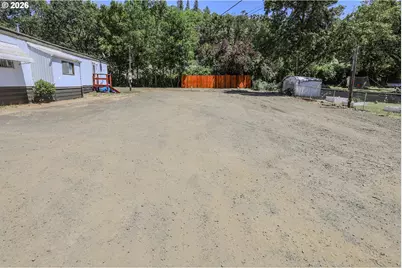 3817 Hooker Rd, Roseburg, OR 97470 - Photo 2