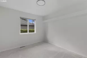 3379 NW Banff Dr, Portland, OR 97229 - Photo 22