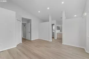 3379 NW Banff Dr, Portland, OR 97229 - Photo 14