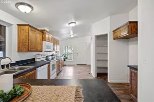 47554 Hansen St, Oakridge, OR 97463 - Photo 14