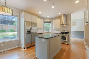 7632 SW Ruby Terrace, Portland, OR 97219 - Photo 6