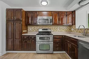 15893 NE Holladay St, Portland, OR 97230 - Photo 16