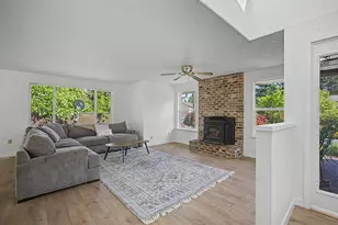15893 NE Holladay St, Portland, OR 97230 - Photo 6