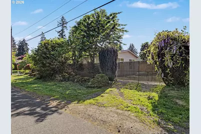 15893 NE Holladay St, Portland, OR 97230 - Photo 42