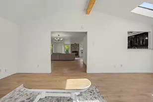 15893 NE Holladay St, Portland, OR 97230 - Photo 12
