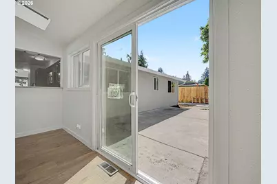 15893 NE Holladay St, Portland, OR 97230 - Photo 14