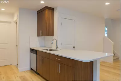 517 Cameo Dr, Hood River, OR 97031 - Photo 12