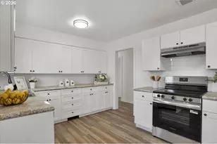 2014 NE Galloway St, McMinnville, OR 97128 - Photo 22