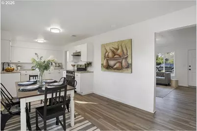 2014 NE Galloway St, McMinnville, OR 97128 - Photo 18