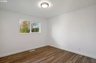 2014 NE Galloway St, McMinnville, OR 97128 - Photo 30