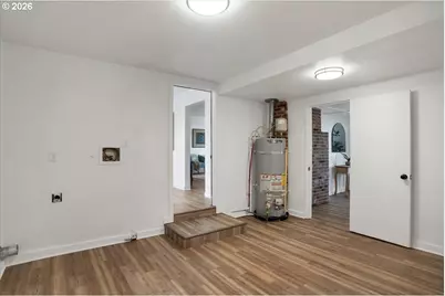 2014 NE Galloway St, McMinnville, OR 97128 - Photo 34