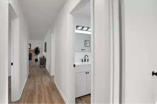 2014 NE Galloway St, McMinnville, OR 97128 - Photo 32