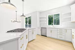 234 SE 29th St, Gresham, OR 97080 - Photo 10