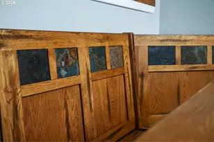 9006 SE Clay St, Portland, OR 97216 - Photo 12