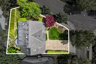 5911 SW Banyon Cir, Corvallis, OR 97333 - Photo 2