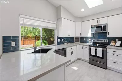 465 SW Sutherland Way, Beaverton, OR 97006 - Photo 10