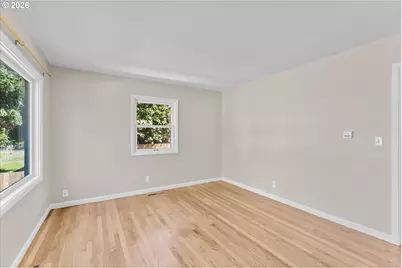 7820 SE Salmon St, Portland, OR 97215 - Photo 8