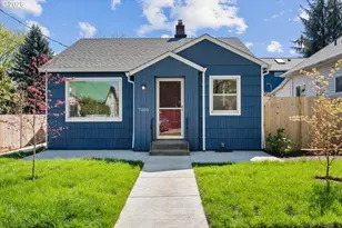 7820 SE Salmon St, Portland, OR 97215 - Photo 2