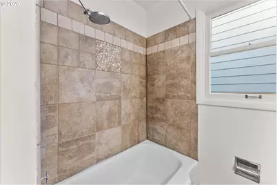 7820 SE Salmon St, Portland, OR 97215 - Photo 12