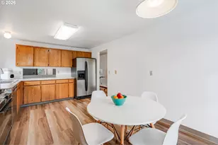 906 SE 121st Ave, Vancouver, WA 98683 - Photo 6
