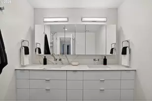 420 NW 11th Ave, Portland, OR 97209 - Photo 14