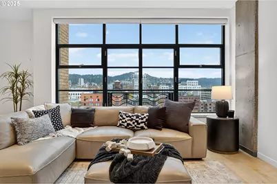 420 NW 11th Ave #1009, Portland, OR 97209 - Photo 2