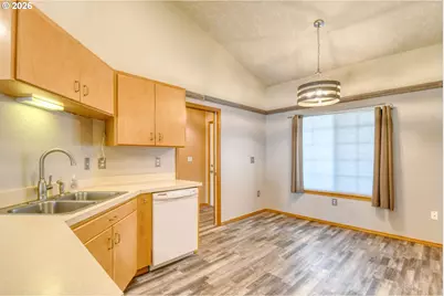 1614 SW 3rd St, Pendleton, OR 97801 - Photo 8