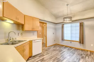 1614 SW 3rd St, Pendleton, OR 97801 - Photo 8