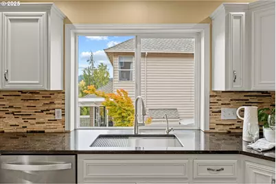 13931 SE Rolling Meadows Dr, Happy Valley, OR 97086 - Photo 10