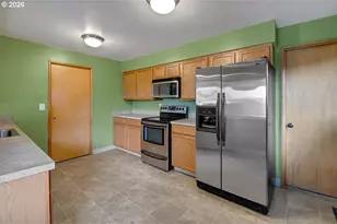 10723 SE Stephens St, Portland, OR 97216 - Photo 14