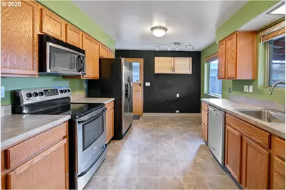 10723 SE Stephens St, Portland, OR 97216 - Photo 12