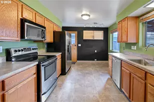 10723 SE Stephens St, Portland, OR 97216 - Photo 12