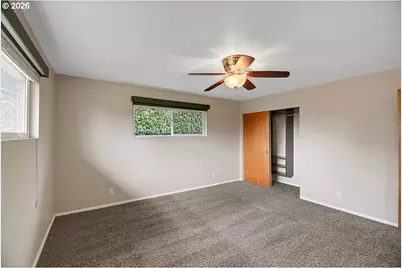 10723 SE Stephens St, Portland, OR 97216 - Photo 24