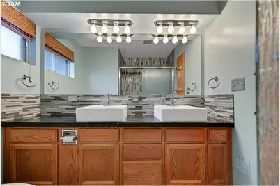 10723 SE Stephens St, Portland, OR 97216 - Photo 28