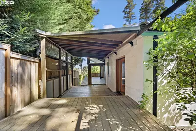 3366 NW Franklin Ct, Portland, OR 97210 - Photo 38