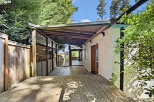 3366 NW Franklin Ct, Portland, OR 97210 - Photo 38