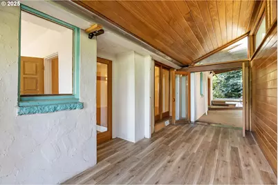 3366 NW Franklin Ct, Portland, OR 97210 - Photo 32