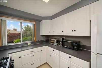 12115 NE Fremont St, Portland, OR 97220 - Photo 26