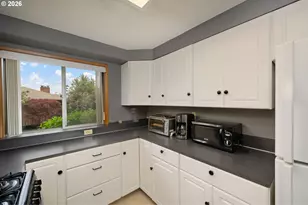 12115 NE Fremont St, Portland, OR 97220 - Photo 26