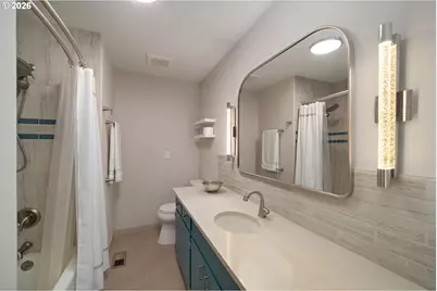 12115 NE Fremont St, Portland, OR 97220 - Photo 20