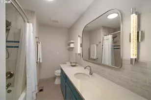 12115 NE Fremont St, Portland, OR 97220 - Photo 20